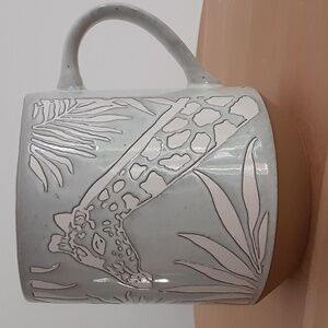 Pier 1 Reactive SAFARI Embossed African Giraffe Lt Teal Stoneware Cup Mug 14 oz